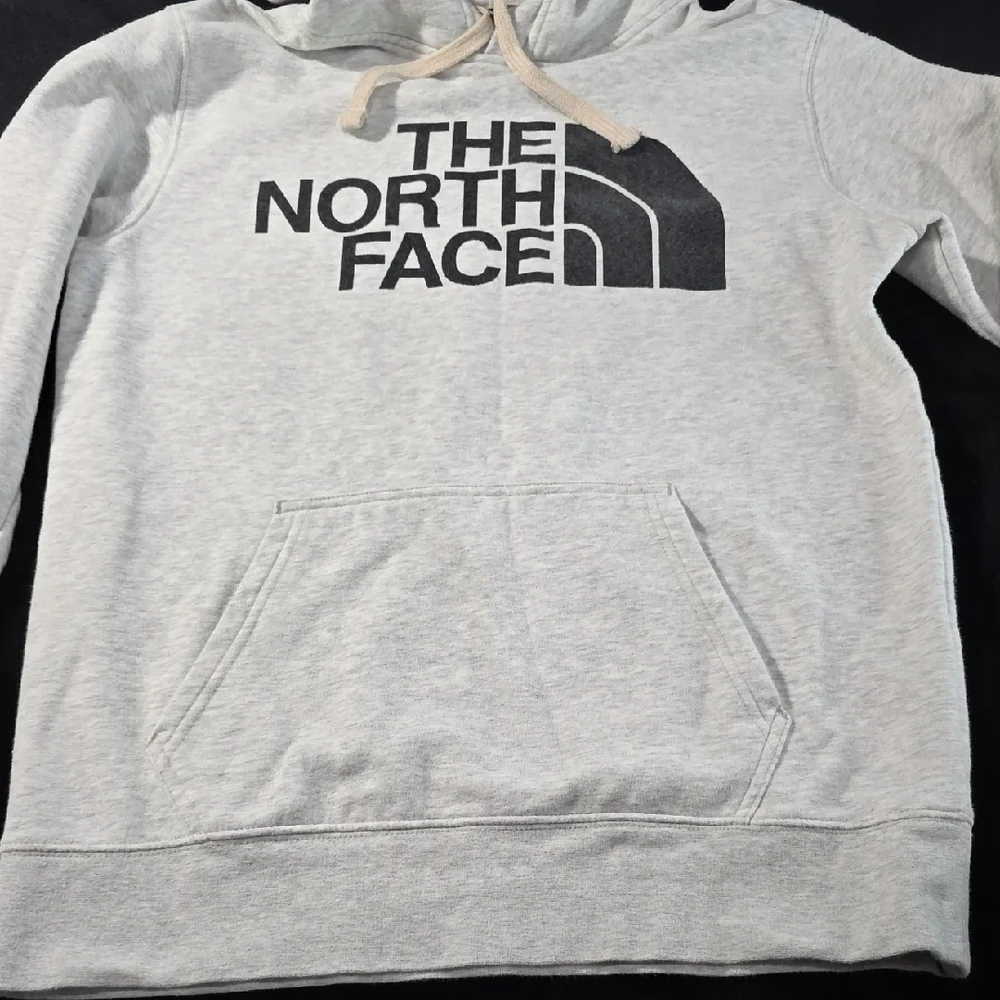 The North Face Heather Gray Hoodie - Picture 3 of 10